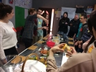 Zdjęcie: Zagraniczni wolontariusze poznawali polskie tradycje